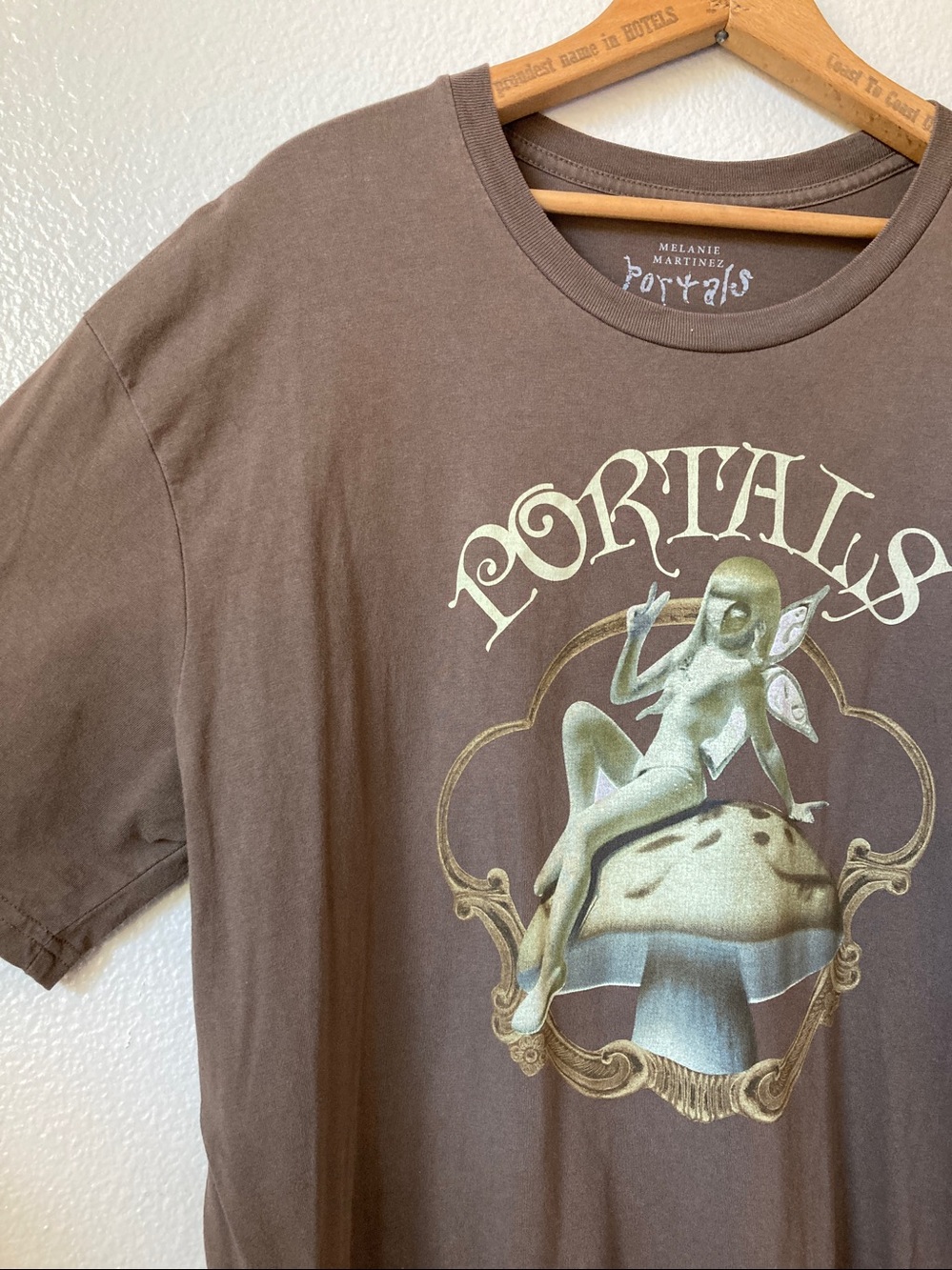 Melanie Martinez Portals Fairy Peace sign official tee t-shirt sz XL